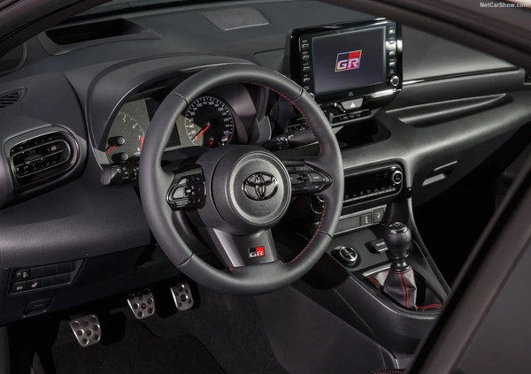 Toyota Yaris cena 192000 przebieg: 5, rok produkcji 2024 z Dziwnów małe 11
